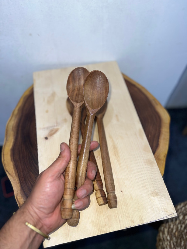 ملاقه نیمه چوبی (پس کرایه)