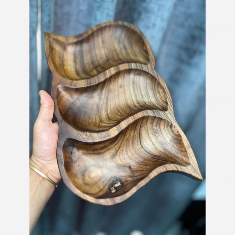 اردو خوری سه خونه چوبی نارون(پس کرایه)